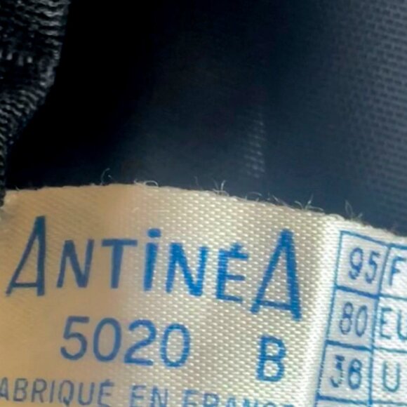 Antinéa Lace Corset - Picture 5 of 5